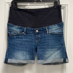 Maternity shorts